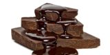 Chocolade amandelen met pure chocolade en zeezout